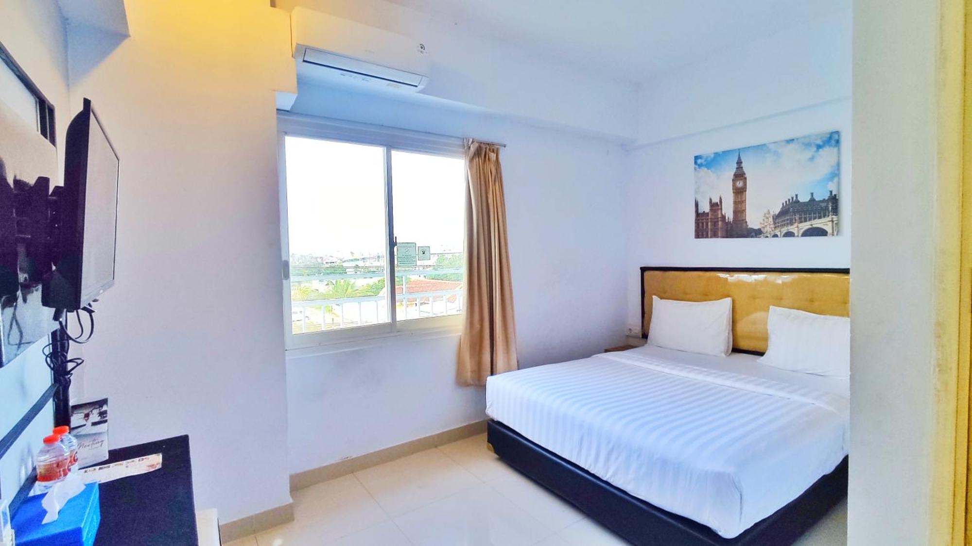 Votel Hotel Charis Tuban Tuban  Екстериор снимка