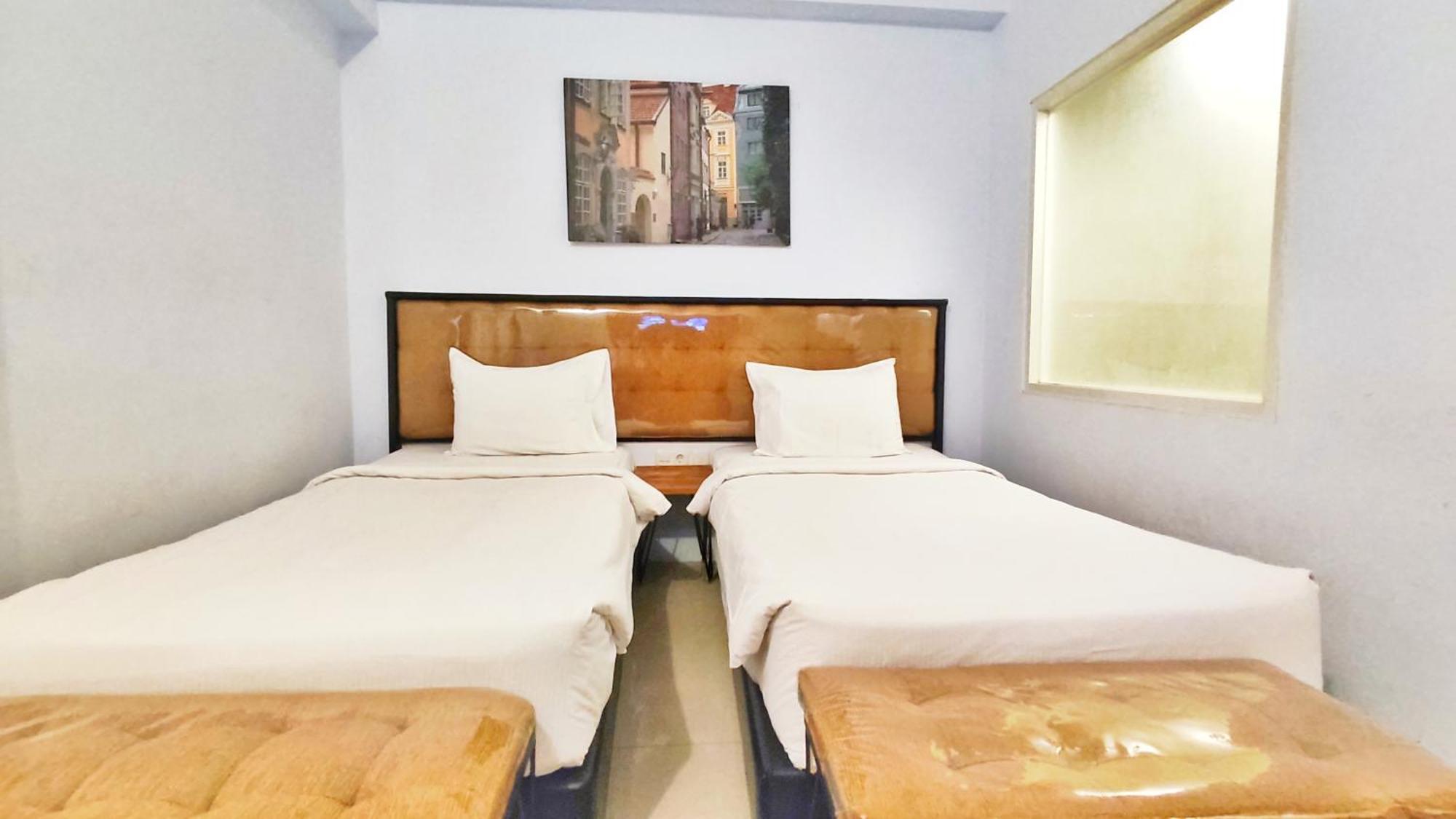 Votel Hotel Charis Tuban Tuban  Екстериор снимка